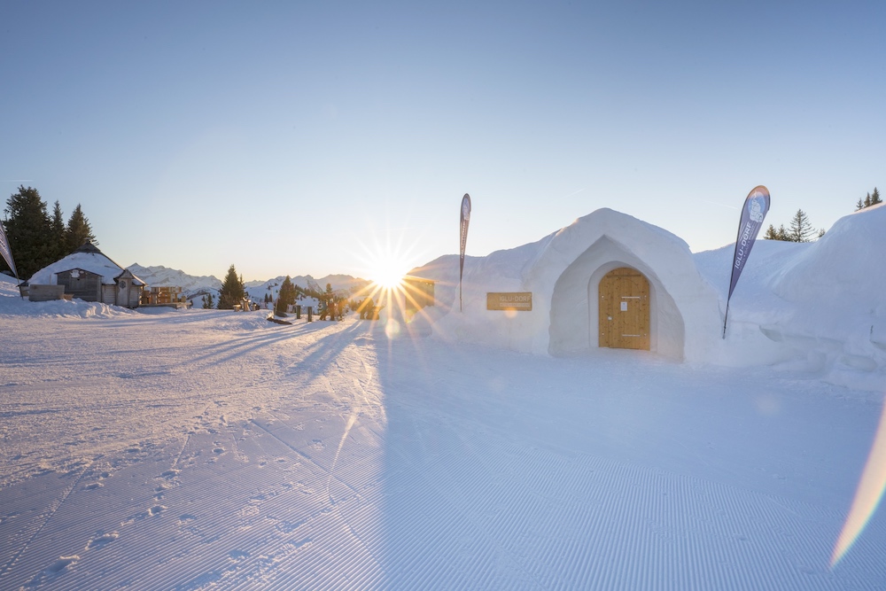 Bau der Iglu-Dörfer: Wenn Schnee zur Kunst wird 