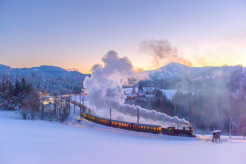 Mit den Niederösterreich Bahnen die Wartezeit aufs Christkind verkürzen